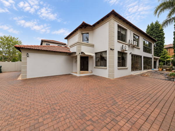 5 Bedroom House