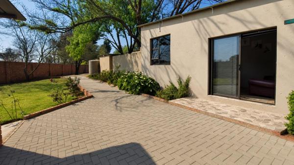 1 Bedroom Garden Cottage