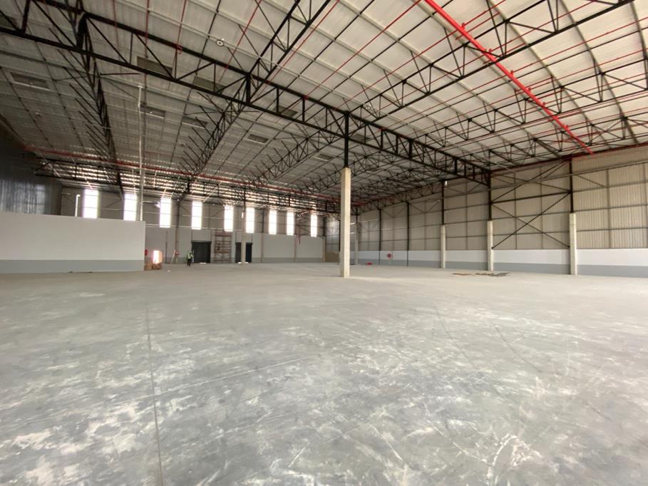 2 700 m² Industrial space
