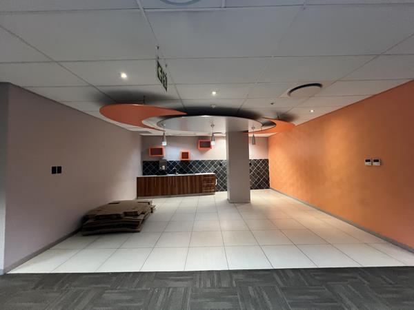 493 m² Commercial space