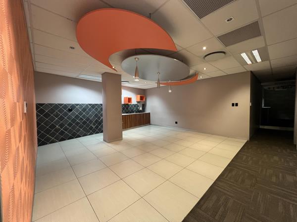298 m² Commercial space