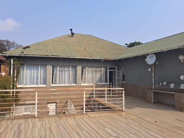 8 Bedroom House