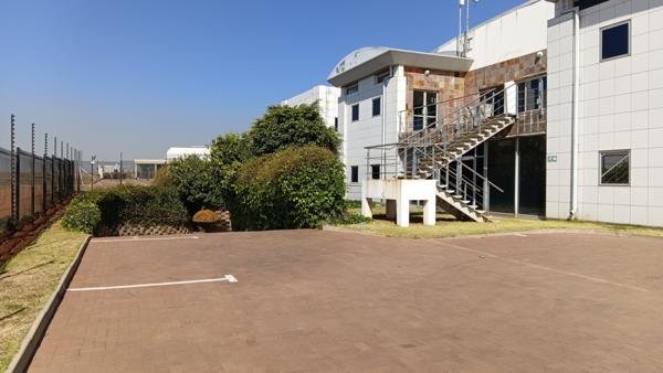 2 000 m² Commercial space