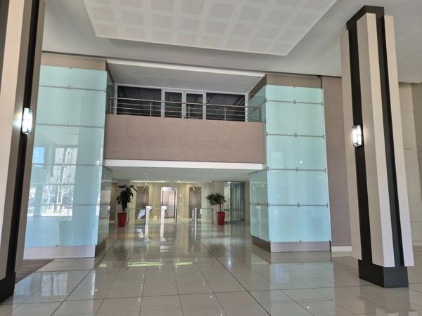 1 930 m² Commercial space