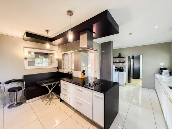 6 Bedroom House