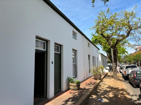 4 Bedroom Townhouse