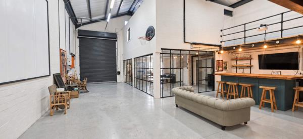 281 m² Industrial space