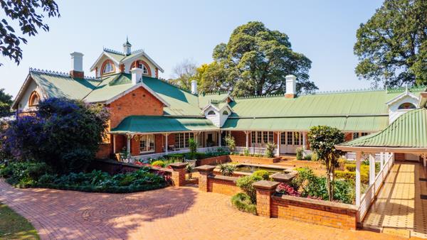 6 Bedroom House