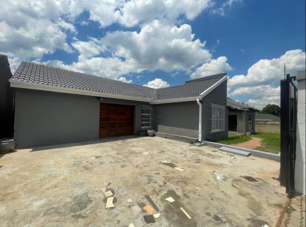 7 Bedroom House