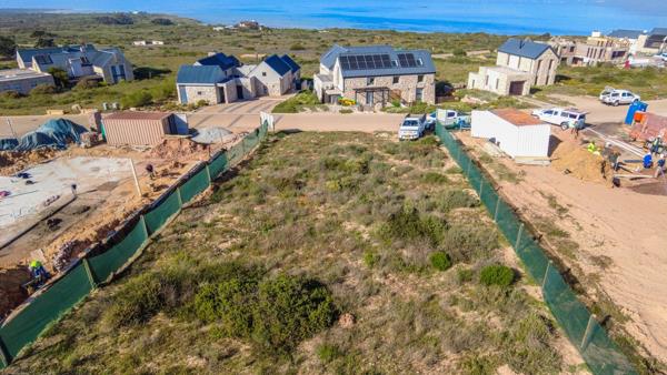 648 m² Land