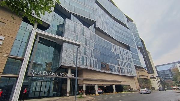 718 m² Office Space