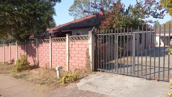 9 Bedroom House