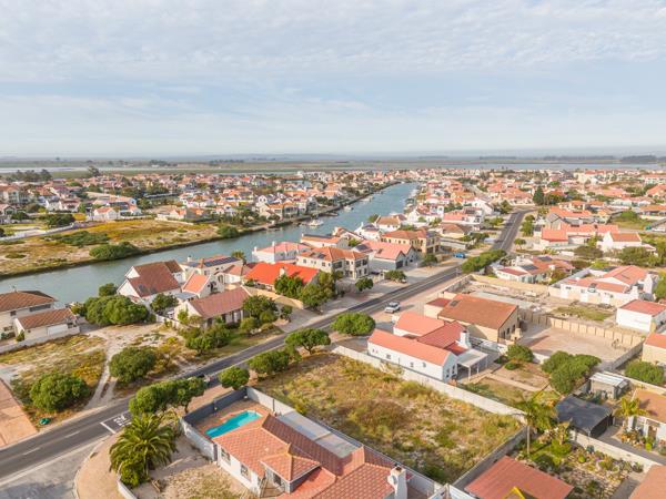 681 m² Land