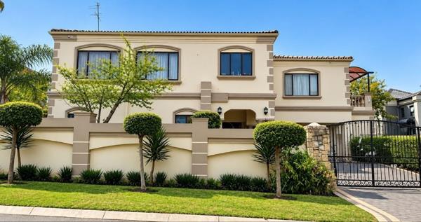 6 Bedroom House