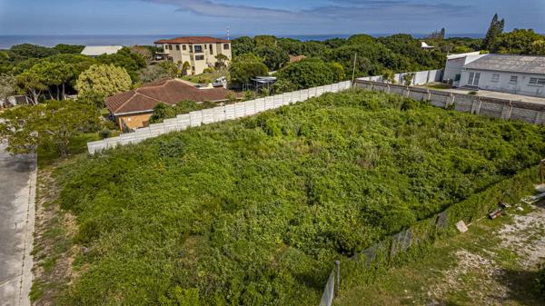 1 106 m² Land