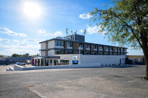 200 m² Commercial space