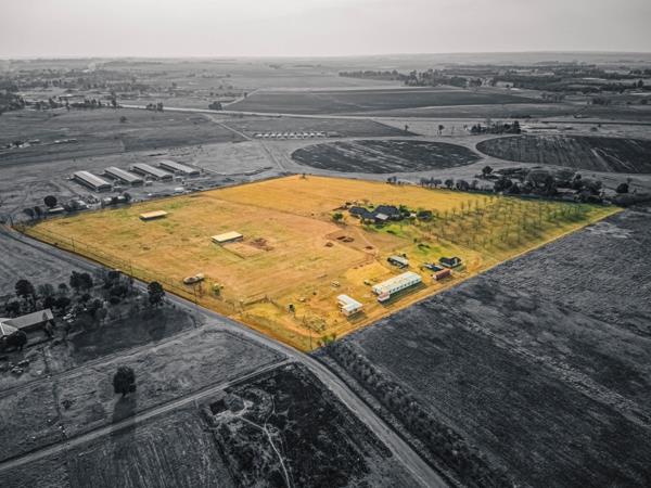 8.8 ha Farm
