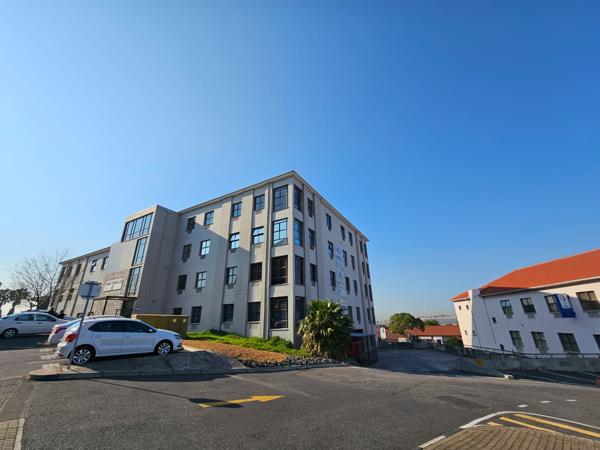 1 050 m² Commercial space