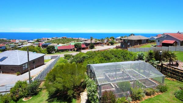 975 m² Land