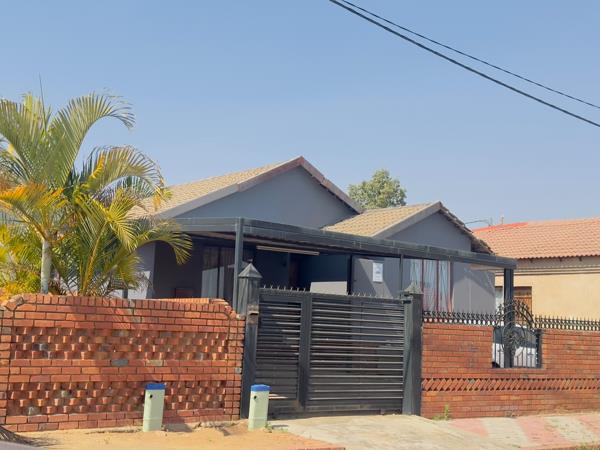 2 Bedroom House