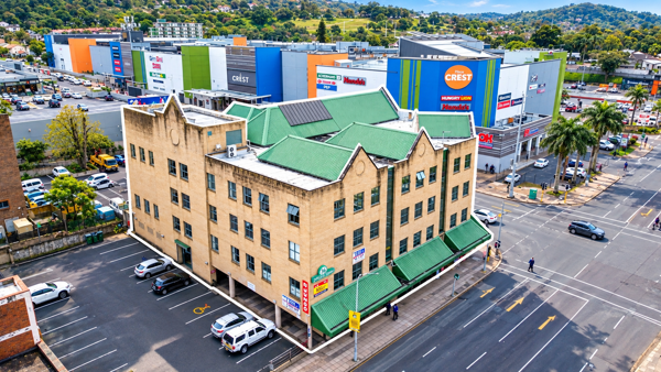 2 400 m² Commercial space