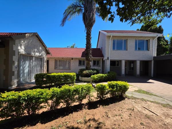 6 Bedroom House