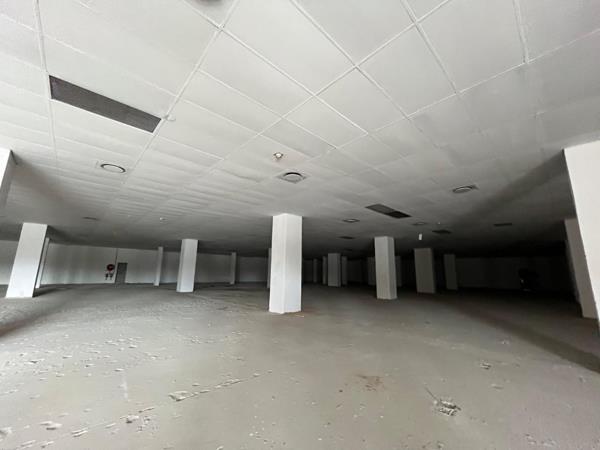 2 212 m² Commercial space