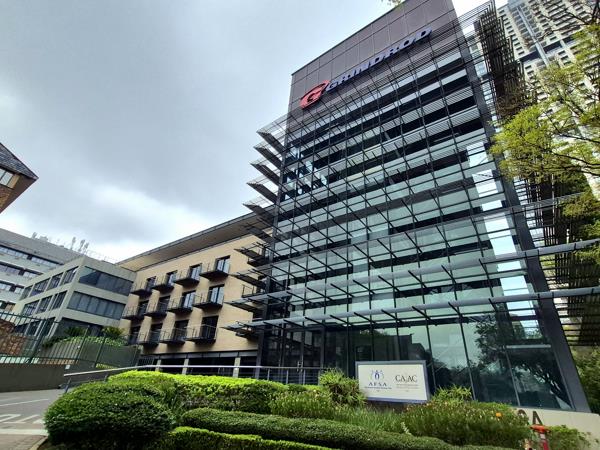 675 m² Commercial space
