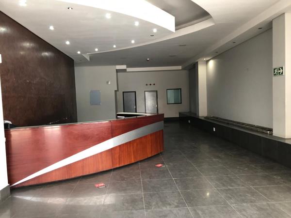 918 m² Commercial space