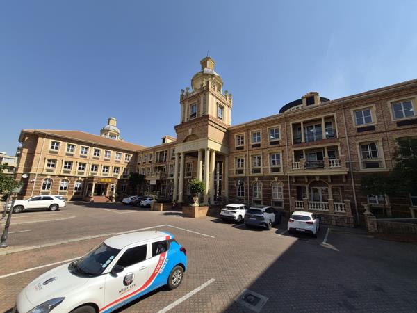 911 m² Commercial space