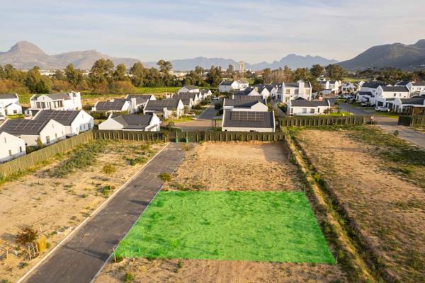 256 m² Land