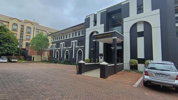 389 m² Office Space