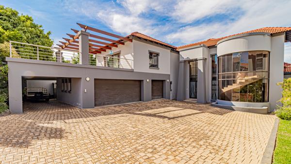 6 Bedroom House