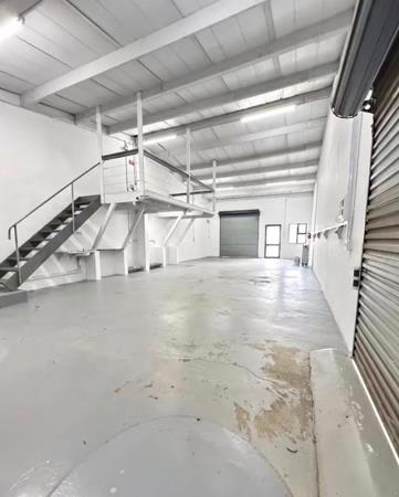 99 m² Commercial space