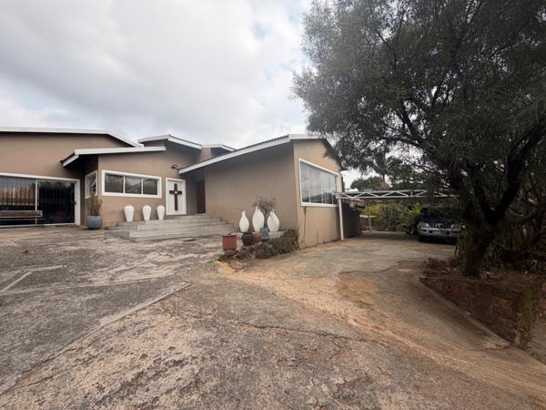 10 Bedroom House