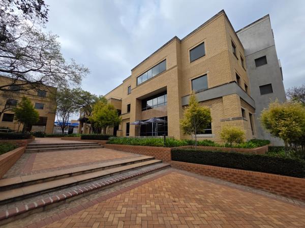 1 009 m² Office Space