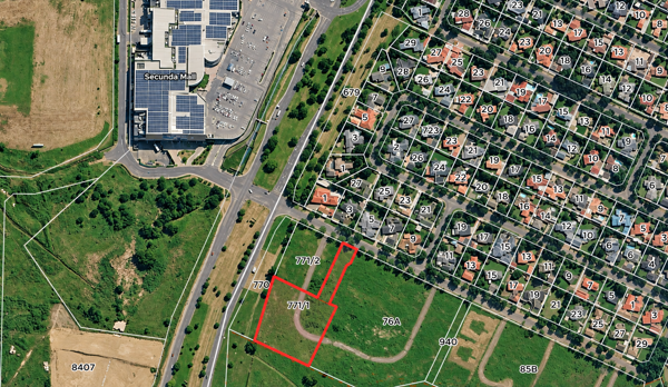 7 457 m² Land