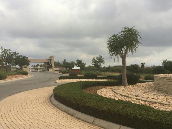 705 m² Land