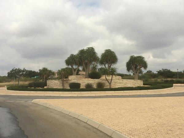 705 m² Land