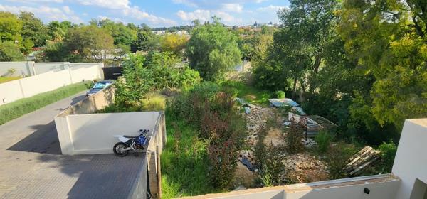 457 m² Land
