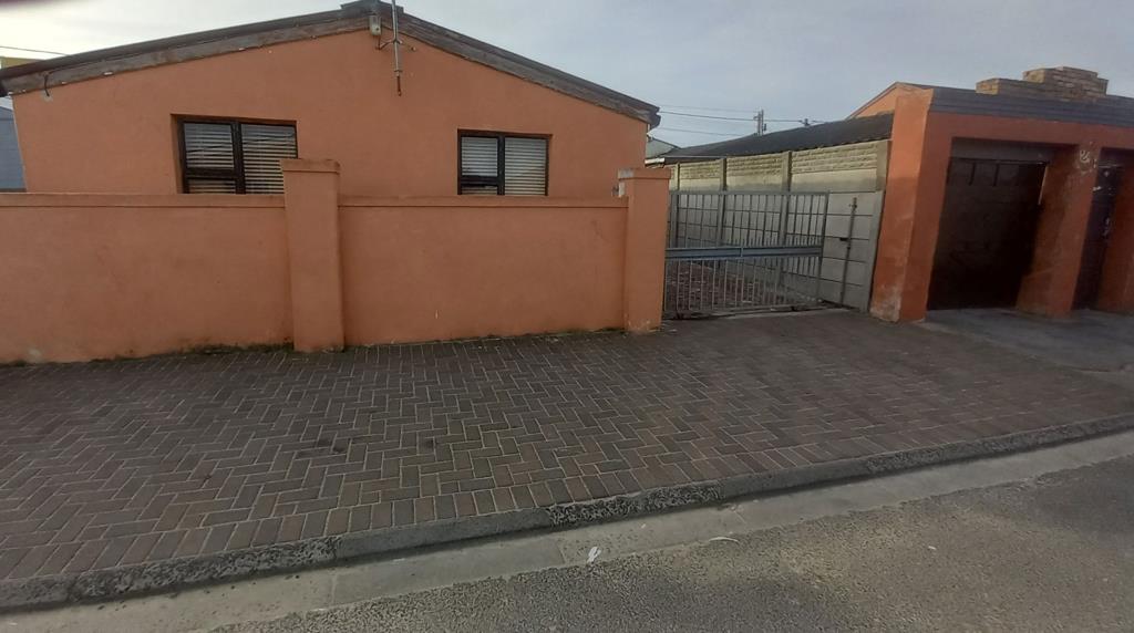 1 Bedroom House