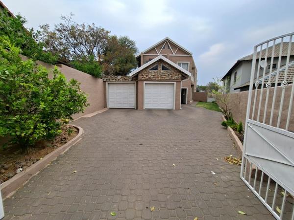 5 Bedroom Apartment