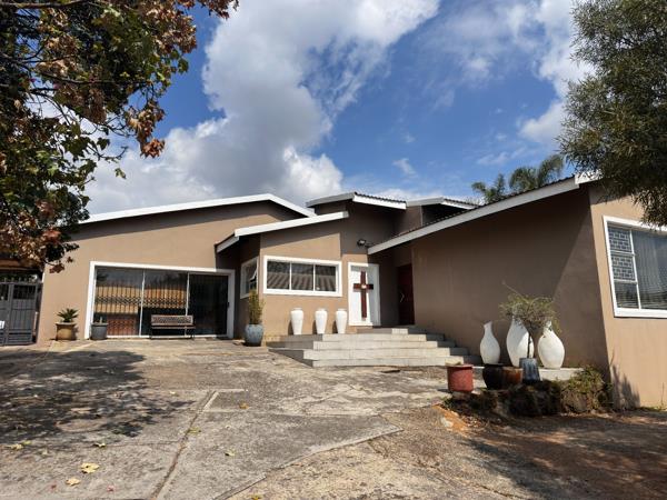 10 Bedroom House