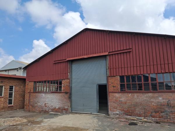 210 m² Industrial space