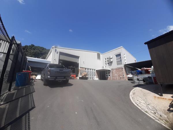 560 m² Industrial space