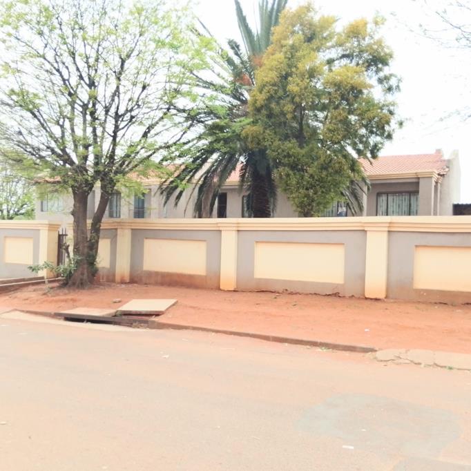 7 Bedroom House