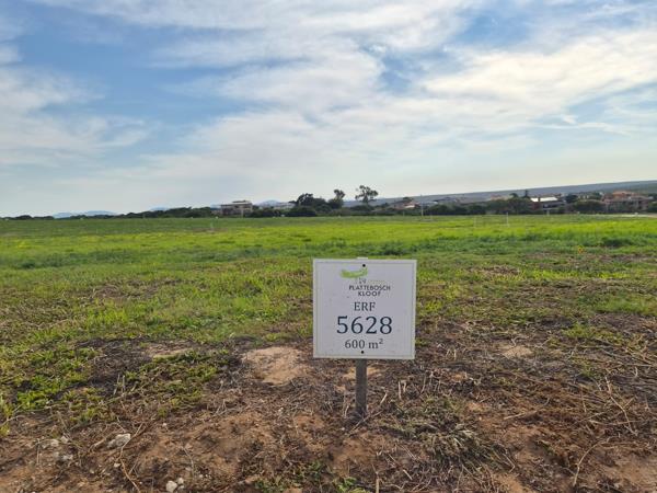 600 m² Land