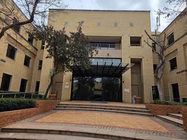 956 m² Office Space