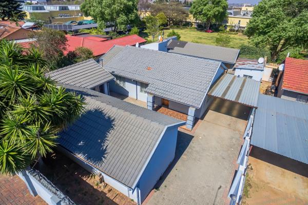 8 Bedroom House