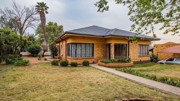 10 Bedroom House